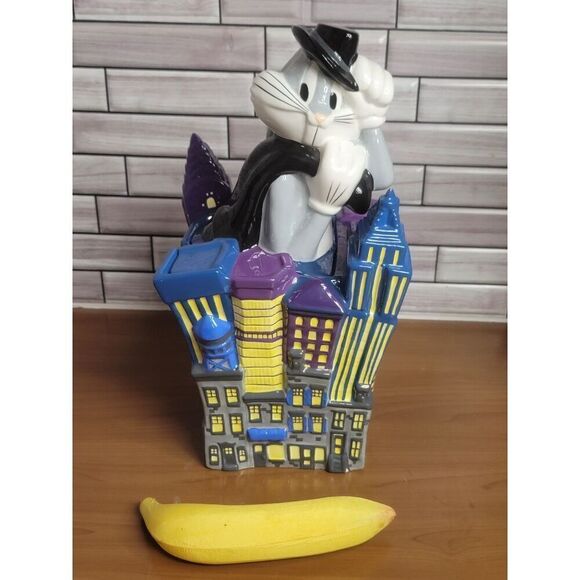 Warner Brothers Studio Bugs Bunny NEW YORK Musical Cookie Jar - Picture 11 of 11